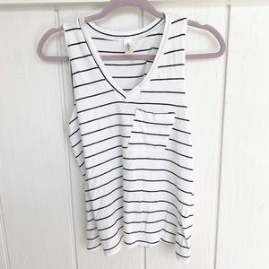 🚘MOVING🚘 MAHINA White Black Striped Tank Top M